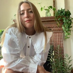 Meet your Posher, Elise